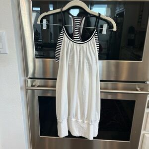 lululemon no limits Tank Top size 6 has stains